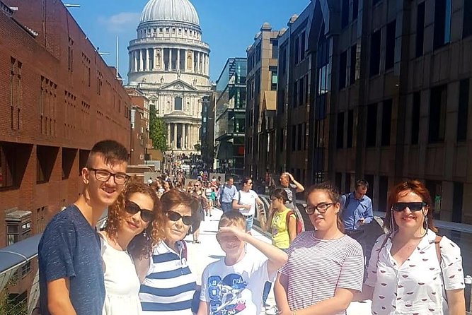 Harry Potter - Private London Taxi Tour - Starting with sweets and wizarding souvenirs