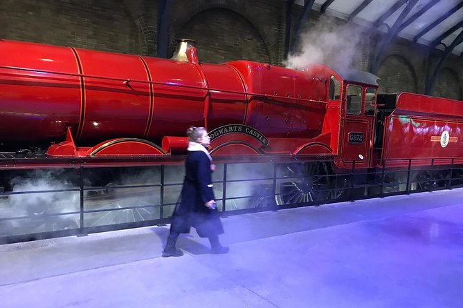 Harry Potter Studio Tickets and London Film Locations Guided Tour - From Leicester Square to Big Ben