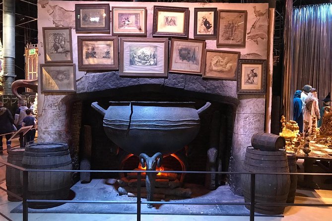 Harry Potter Studio Tickets and London Film Locations Guided Tour - Lambeth Bridge and the coach transfer