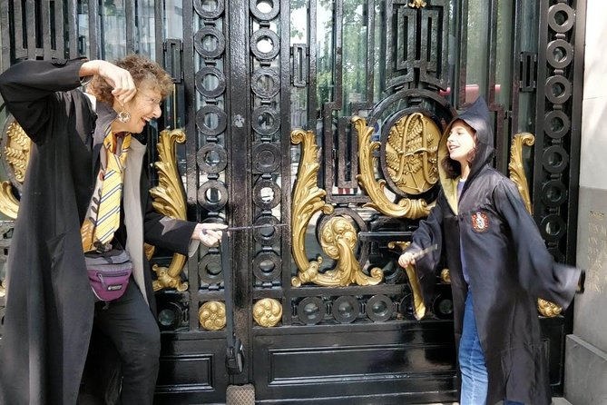 Harry Potters Magical Black Taxi Tour London - Platform 9 3/4 and the Harry Potter Shop