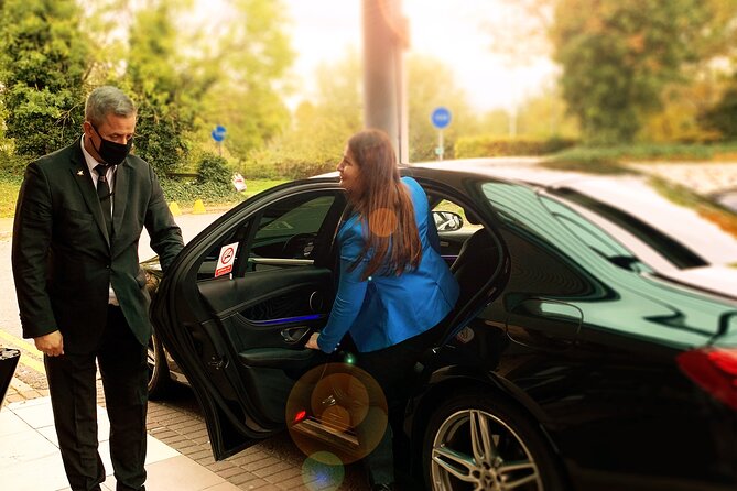 Heathrow Airport to Central London Private Transfers - Meeting Your Driver at Heathrow T2 or T3