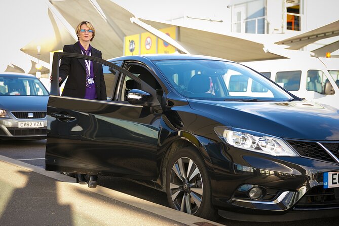 Heathrow Airport to Central London Transfer - Meeting your driver inside Heathrow