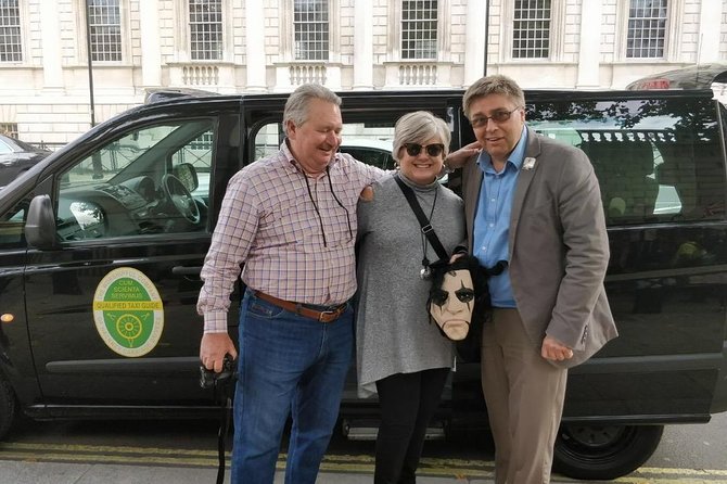 Heathrow Layover Experience: Private Full-Day Black Cab Tour - St. James’s Palace and the royal streets
