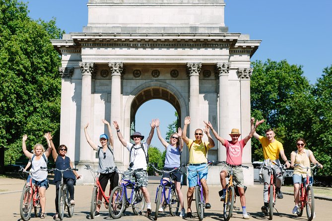 Highlights of Royal London Bike Tour including Hyde Park - Starting near Waterloo and getting fitted out