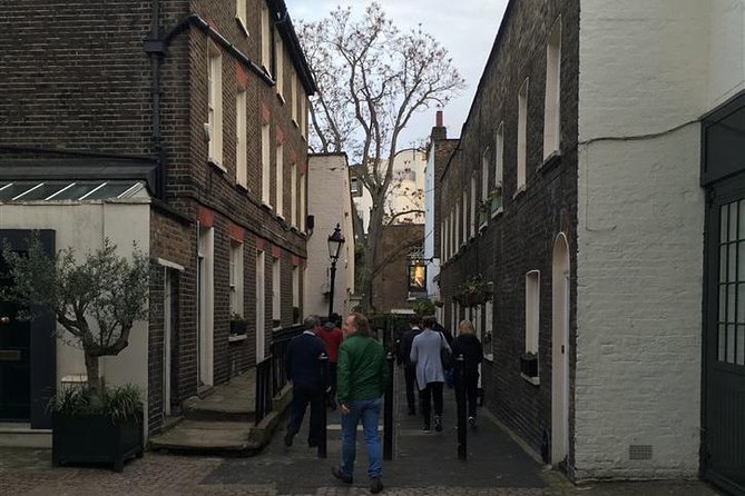 Historic London Pub Walk. A Walk Around Belgravia and Her Amazing Pubs - Meeting Grant Lander, the retired Met detective