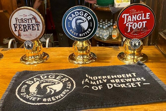 Historic Pub Walking Tour of London - The first pub: begin with atmosphere, not just alcohol