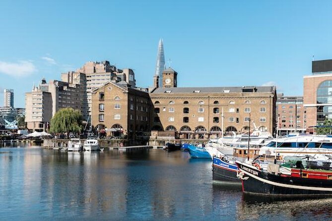 Historic walk of East Londons Wapping Docks and its famous Pubs - Key points about this Wapping walk