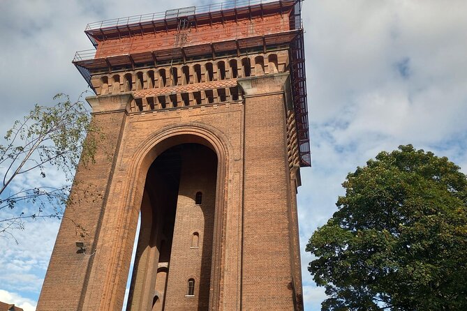 Historic Walking Tour of Colchester - Colchester Castle and its Norman keep