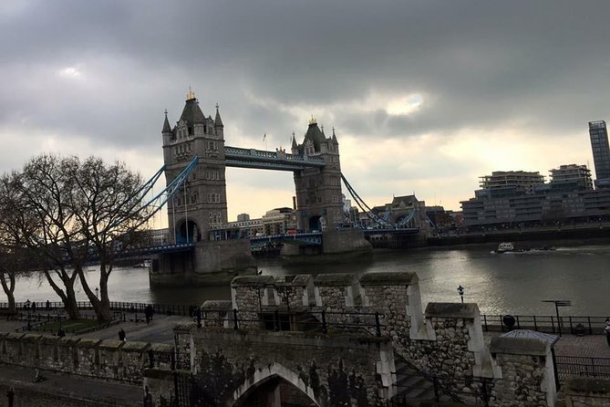 Historical City of London Private Sightseeing Day Tour - What the private vehicle adds