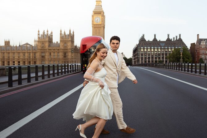 Iconic London Portraits Tour with Expert Local Photographer - Big Ben, Parliament, and the London Eye