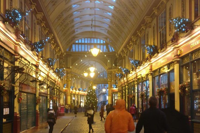 Immersive Treasure Hunt Adventure - City of London's Secrets - Crossing the Victorian market