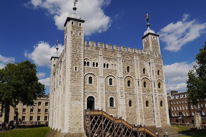 Immersive Treasure Hunt Adventure - City of London's Secrets - Starting near St. Paul’s and entering the Square Mile