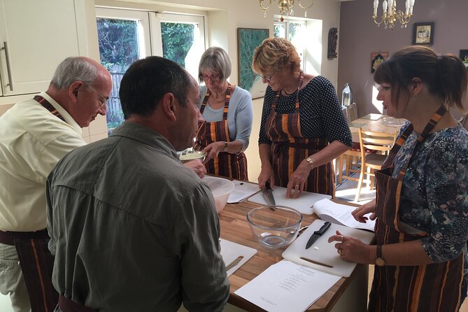 Indian Cooking Masterclass in London - Cooking the curry, rice, vegetables, and raita