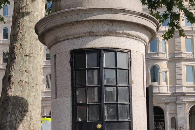 Interactive Treasure Hunt Experience - Central London's Secrets - Are the clues fun or too difficult?