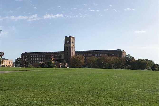 J & M York City Walking Tours - Walking the walls, Jewish York, and Monk Bar