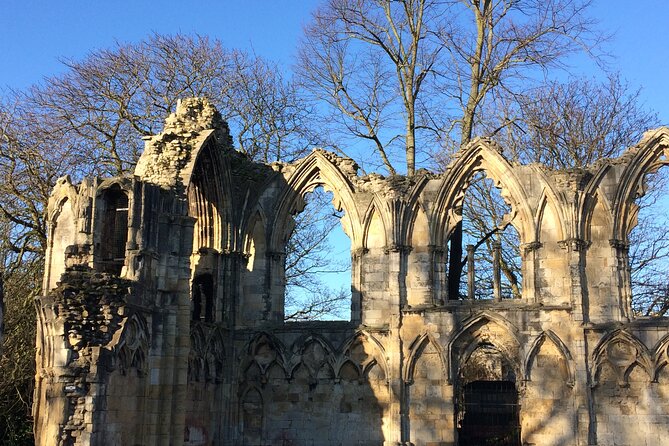 J & M York City Walking Tours - Ogleforth, Kings Square, and Viking Jorvik