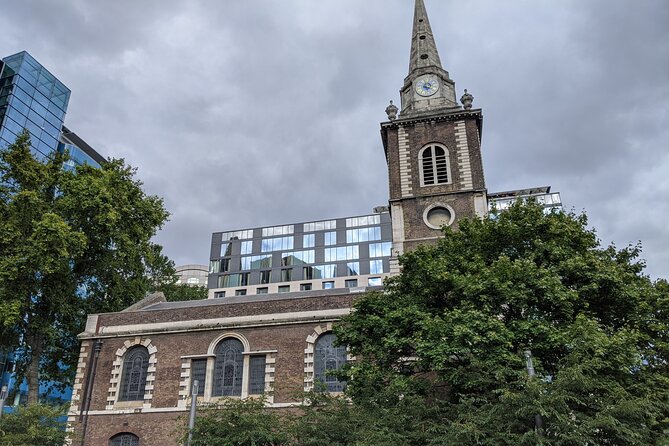 Jack the Ripper Tour in Spanish - Lilian Knowles House and the human story