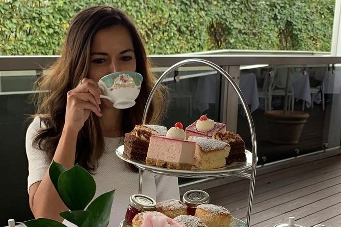 Kensington Palace VIP Garden Tour with Royal High Tea - A royal morning from Queensway to Kensington Palace