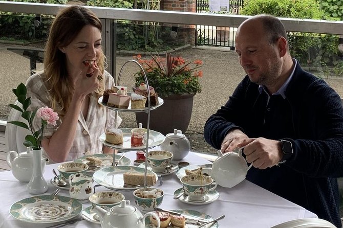 Kensington Palace VIP Garden Tour with Royal High Tea - What palace entry really means here