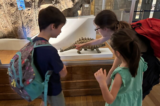 Kid-Friendly Natural History Museum & Dinosaurs Private Guided Tour in London - Why a private museum tour can help with children