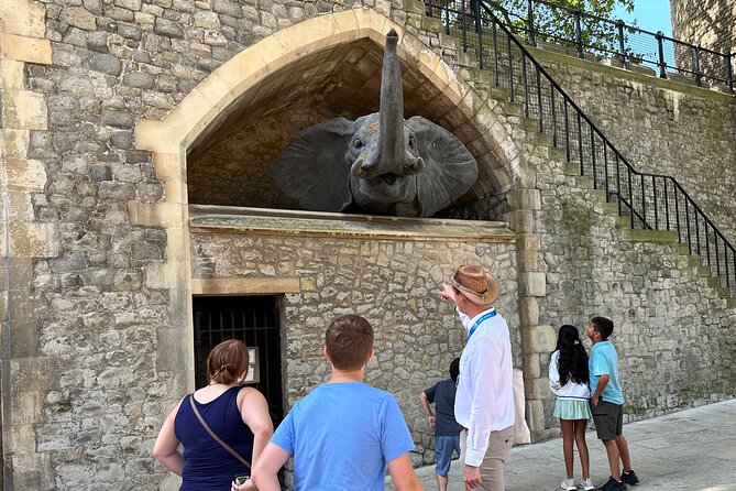Kid-Friendly Private Tower of London Tour with Blue Badge Guide - Mint Street, Ravens, and the Details Children Remember