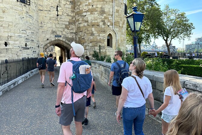 Kid-Friendly Private Tower of London Tour with Blue Badge Guide - Meeting the Yeomen Warders