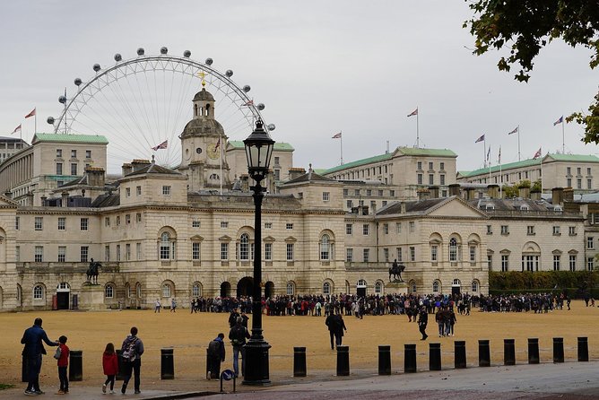 Layover Tour of London from LHR Executive Luxurious Vehicle Private Tour 6 hour - Meeting your driver at Heathrow