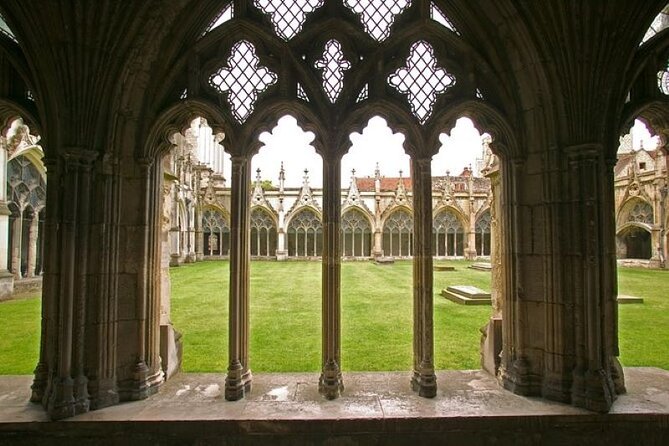 Leeds Castle Canterbury and Dover Private Tour from London - Leaving London for Kent’s castle country