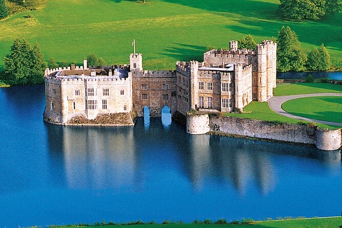 Leeds Castle Canterbury and Dover Private Tour from London - Canterbury Cathedral and the murder of Thomas Becket