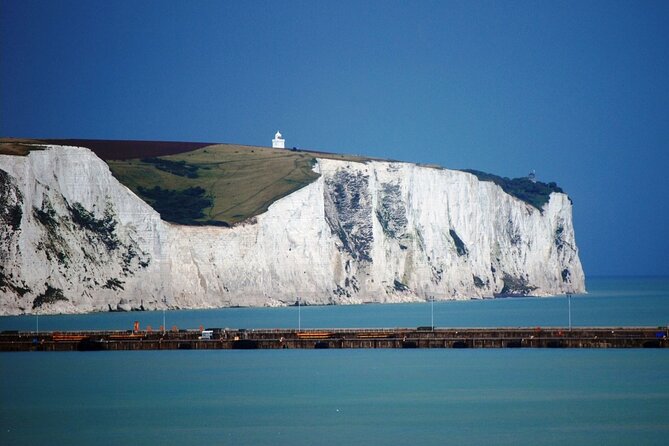 Leeds Castle, Canterbury Cathedral and Cliffs of Dover Day Trip - The pace, coach, and group size