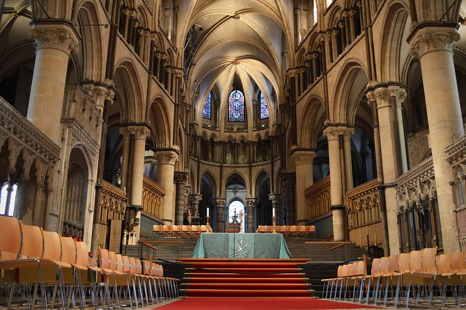 Leeds Castle, Canterbury Cathedral and Cliffs of Dover Day Trip - What makes the guides such a strong feature