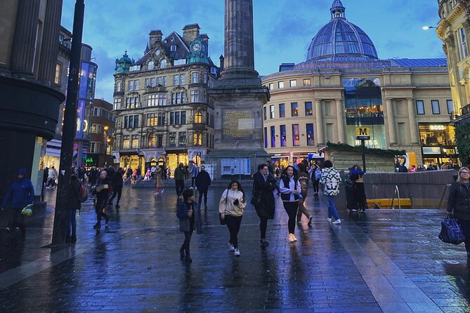 Lightfoot Tours: Historical Tour - Newcastle Castle, Quayside, and the Tyne Bridge
