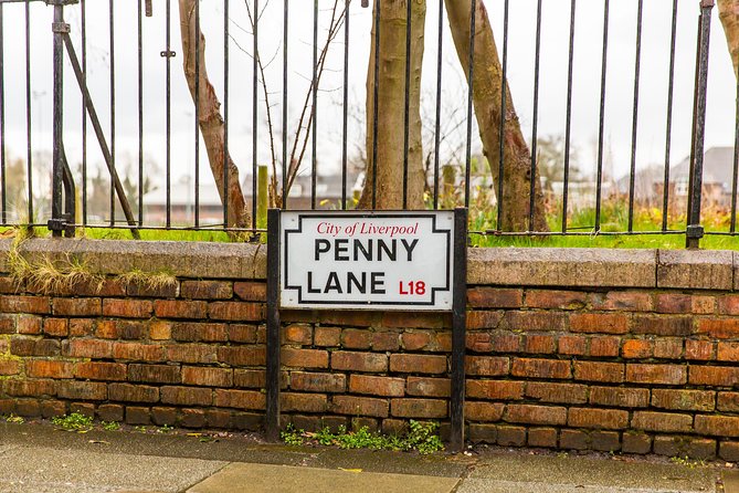 Liverpool and The Beatles Day Tour from London - The two-hour Magical Mystery Tour