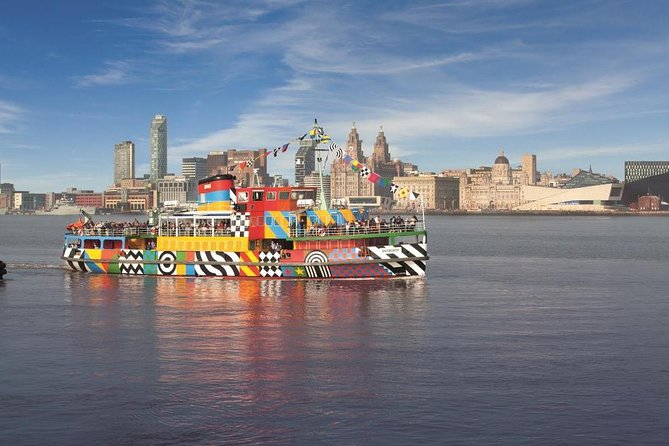 Liverpool: River Cruise & Sightseeing Bus Tour - Pier Head and the first view of Liverpool