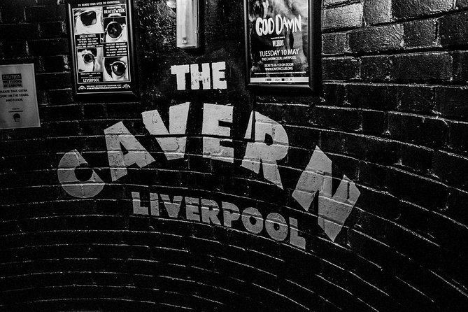 Liverpool's Best Craft Drinks & Pub Food With A Local: Private & Personalized - From pub streets to waterfront lights