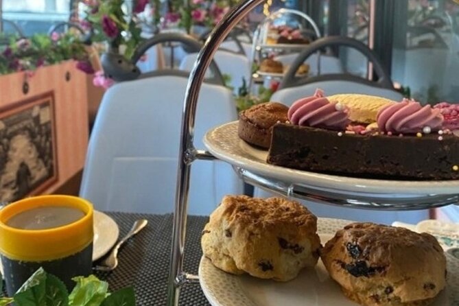 London Afternoon Tea Bus and Panoramic Tour on Lower Deck - Why the lack of narration matters