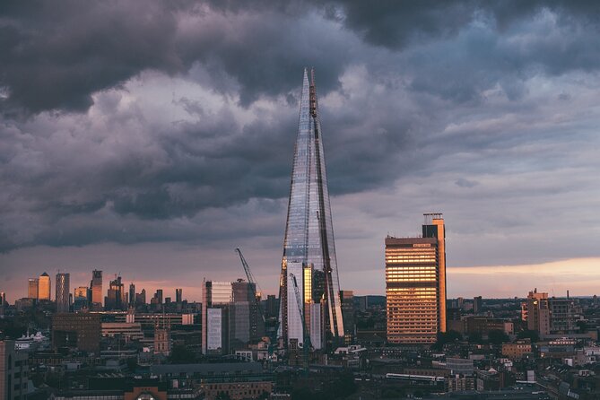 London Bridge Ghost Walking Tour - The Golden Hinde, the Queen, and the Devil