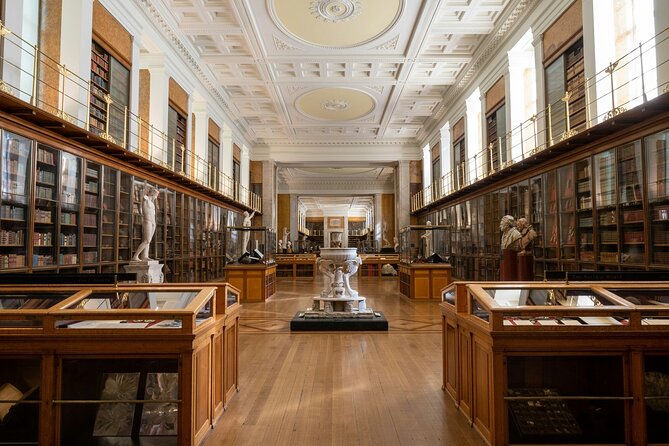 London: British Museum Audio Guide & Small Group Entry - The Political London self-guided tour