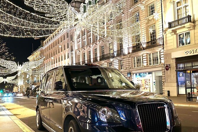 London by Night Taxi Tour - Buckingham Palace brings the royal display