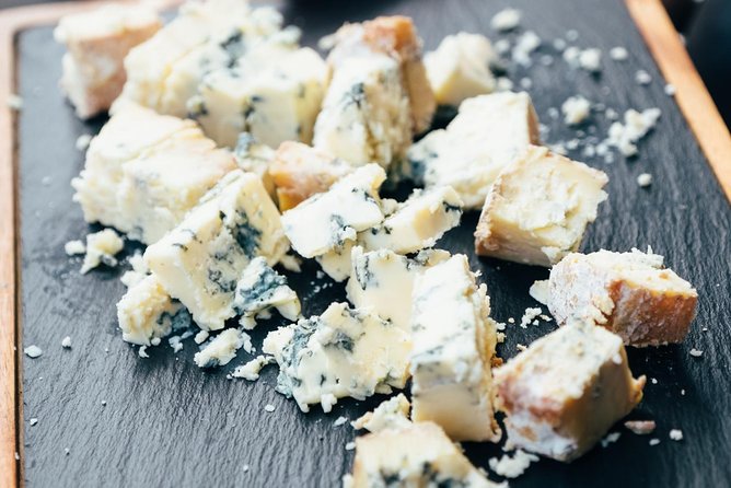 London Cheese Crawl & Walking Tour - Starting near Diana’s fountain in St. James’s