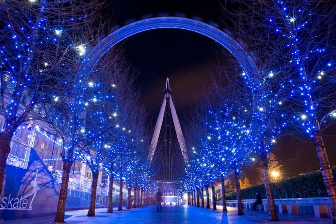 London Christmas Eve Illuminations Guided Tour by Night - What this Christmas Eve coach tour is really like