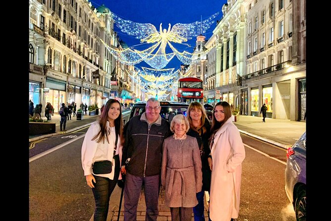 London Christmas Lights Guided Tour by Cab - Trafalgar Square adds history to the lights