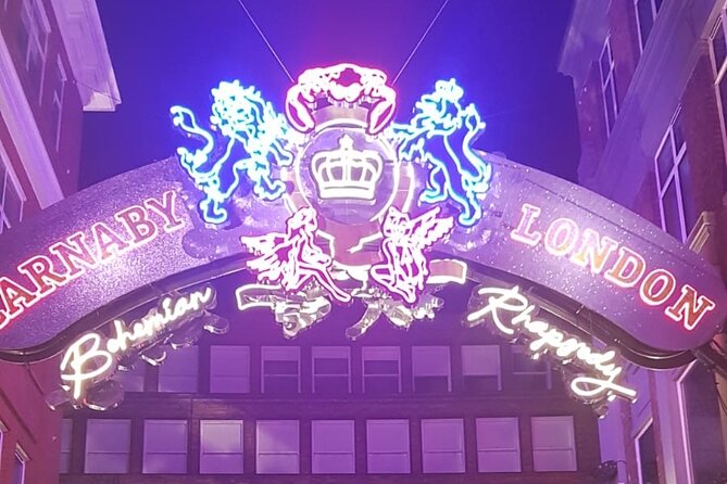 London Christmas Lights Private Tour by Traditional Black Cab - Photo stops are the heart of the experience