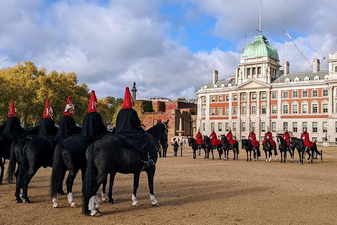 London Essential 2 hour introductory Walking Tour With a Londoner - Key points to know before booking