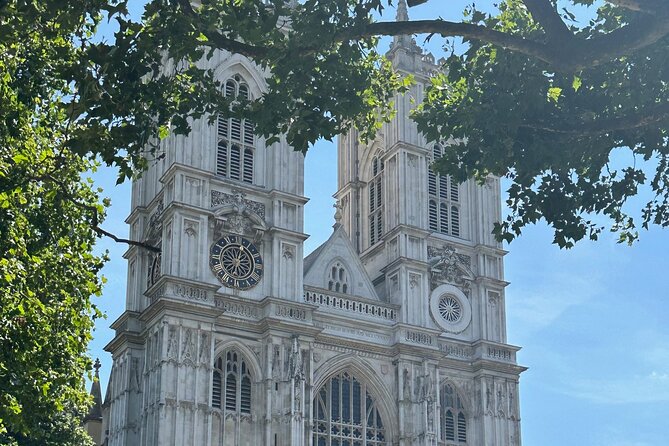 London Essential 2 hour introductory Walking Tour With a Londoner - Whitehall, Horse Guards Parade, and Downing Street