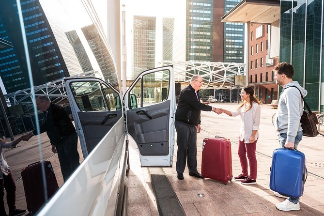 London Gatwick Airport Arrival Transfer (Airport to London Hotel) - Leaving Gatwick without the usual airport scramble