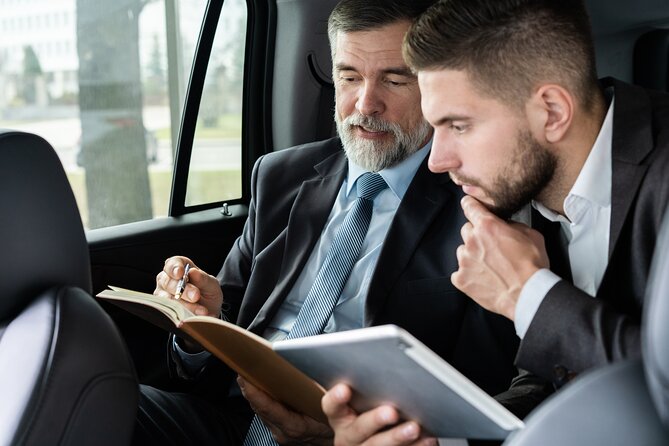 London Heathrow Airport (LHR) to Lincolnshire Luxury Transfers - Booking, cancellations, and useful checks