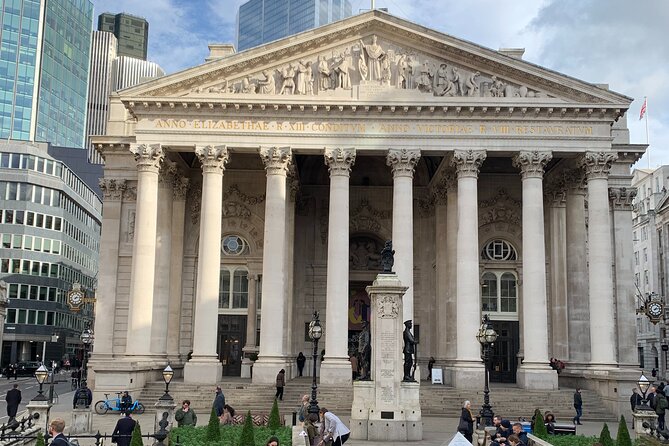 London Highlights Family-Friendly Walking Tour with Top Guide - What the private format is worth at $270.66 per person