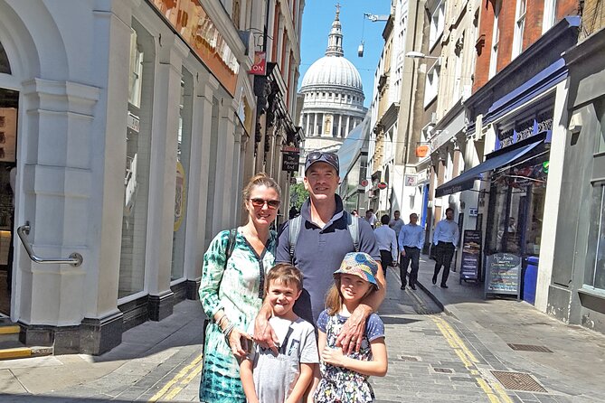 London Highlights Family-Friendly Walking Tour with Top Guide - Starting at St. James’s Park and Westminster Abbey