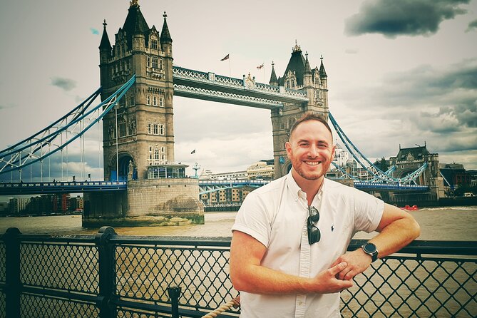 London History Taxi Tours - Mayfair, Little America, and stories behind the grand streets